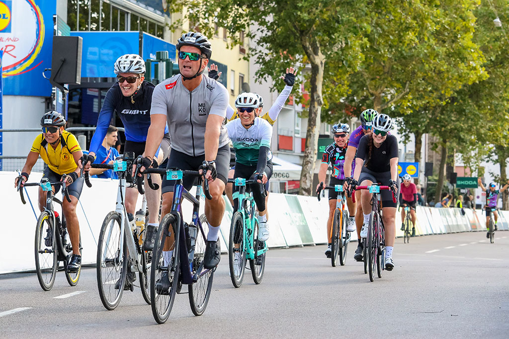 Zieleinlauf bei der Cycling Tour in Saarbrücken