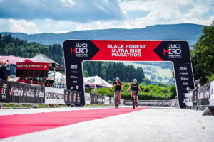 Zieleinlauf beim Black Forest ULTRA Bike