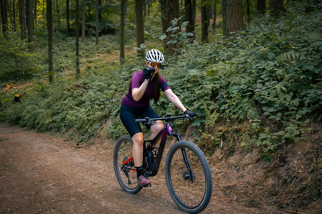 Trinken beim Mountainbiken